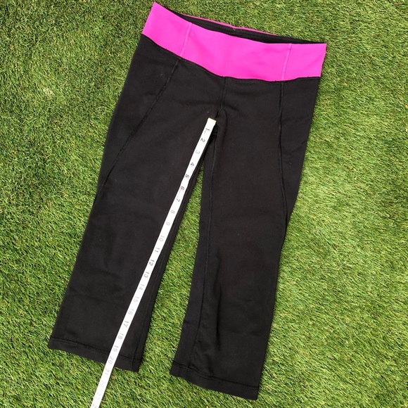 Lululemon Gather & Crow Crop - Picture 4 of 7